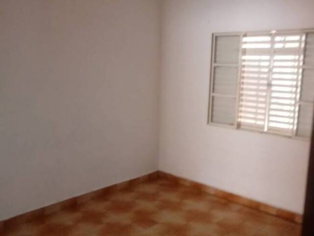 #2/001 - Casa para Venda em Itapetininga - SP - 2