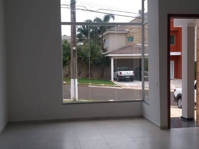 #650 - Casa para Locação em Itapetininga - SP - 2